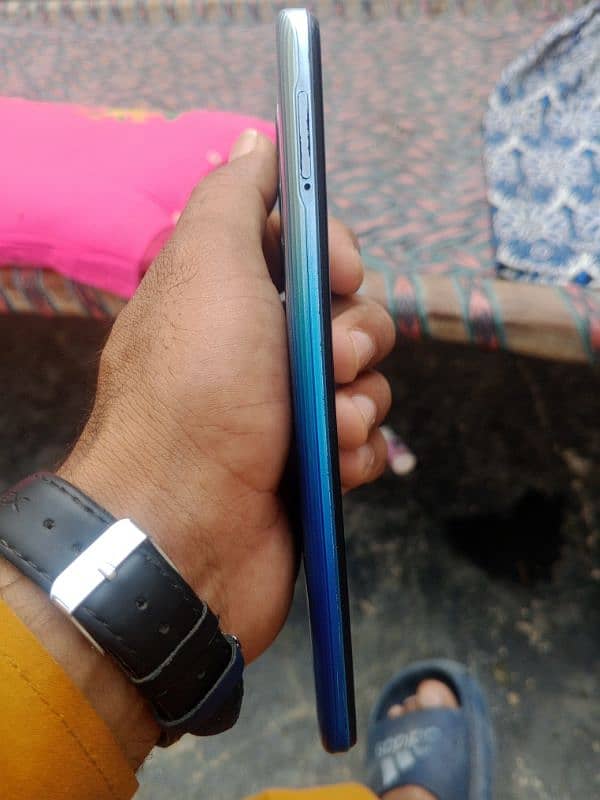 infinix HOT 11 4
