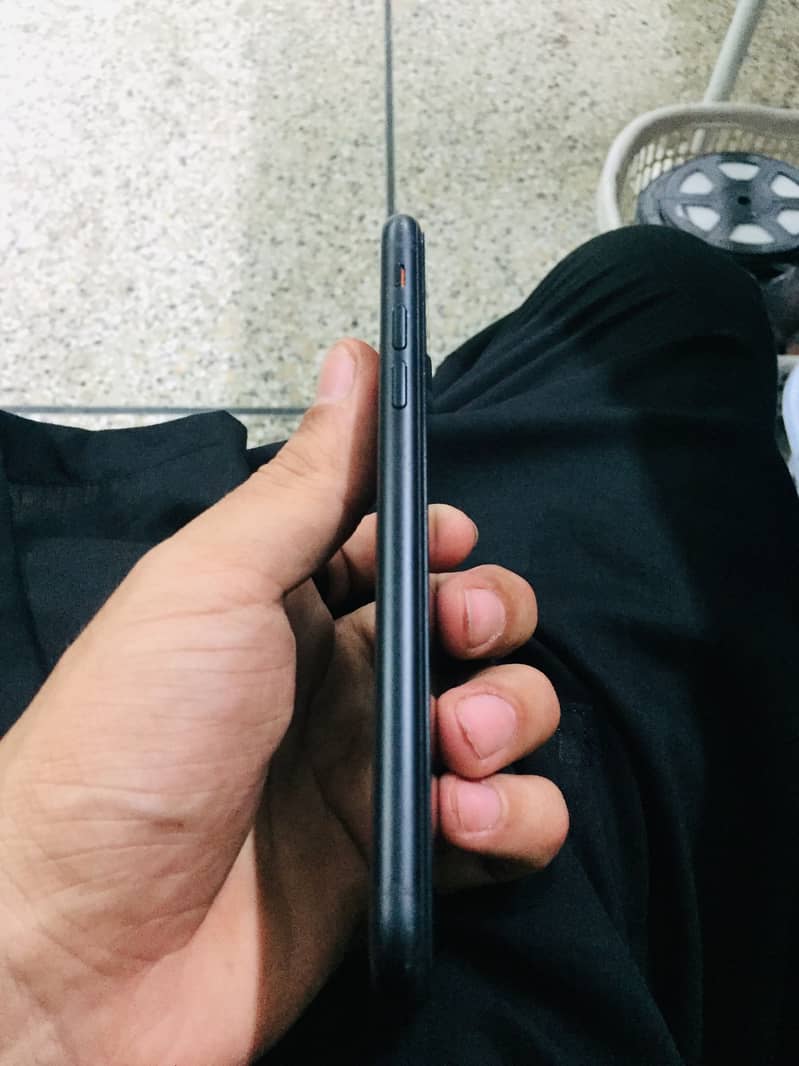 Iphone xr 64gb factory unlock exchange possible with x pta 2