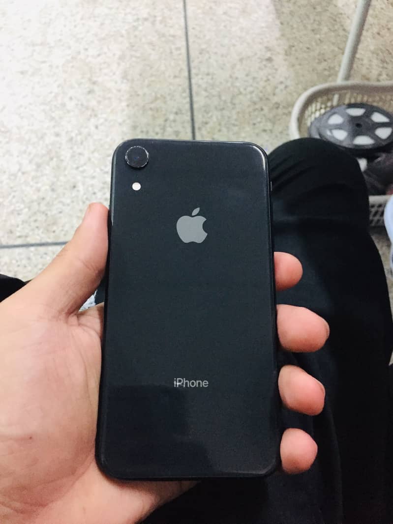 Iphone xr 64gb factory unlock exchange possible with x pta 5