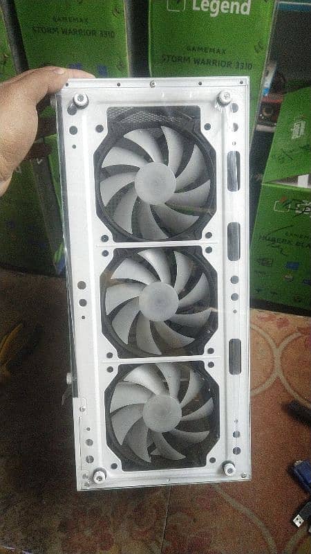 Thunder gaming  cassing . . . edragon gaming  cassing 13