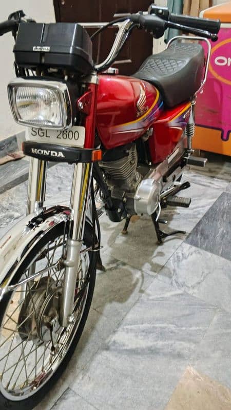 Honda CG 125 2011 model 03357519076Watsapp 0