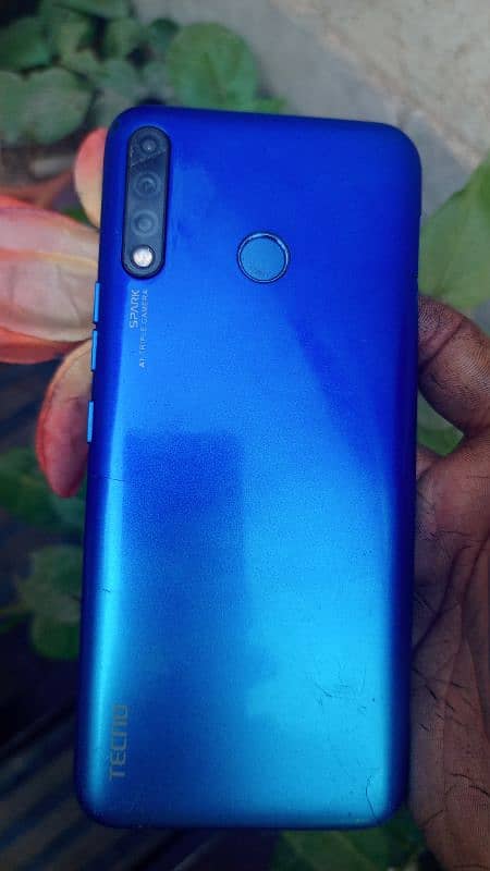 tecno spark 4 ram3gb  rom32gb 8