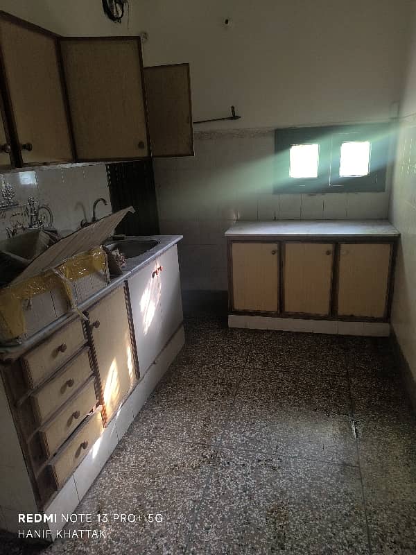 5 beds & 5 baths full house available for rent in G10 0