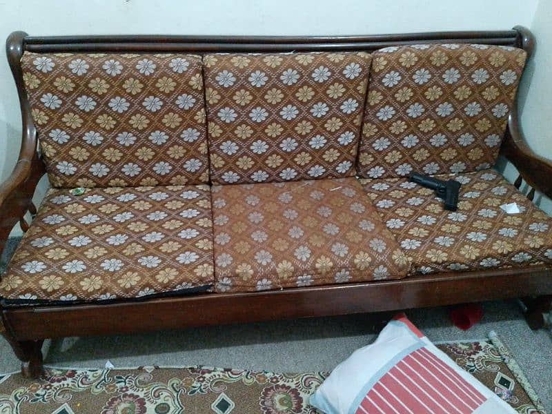 wooden 5 sitter sofa set 0