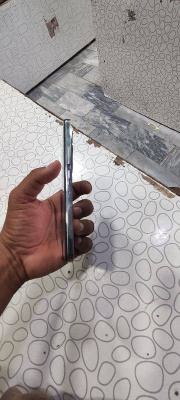 vivo y200 4