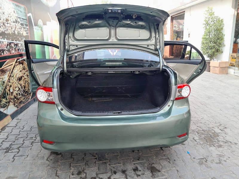 Toyota Corolla GLI 2011 7