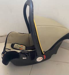 zubaidas Baby cot
