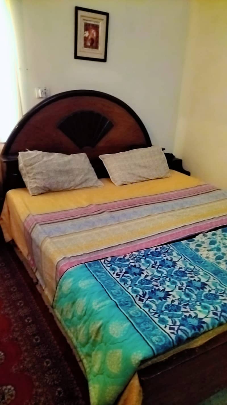 pure wooden bed 0