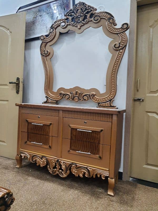 carving bed Set Brand new Not used King size cinyoti Style (call me) 3