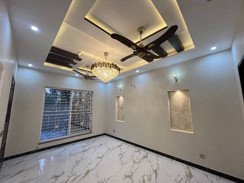 12 Marla Brand New House For Sale At Hot Block G1 Near Doctors Hospital 8