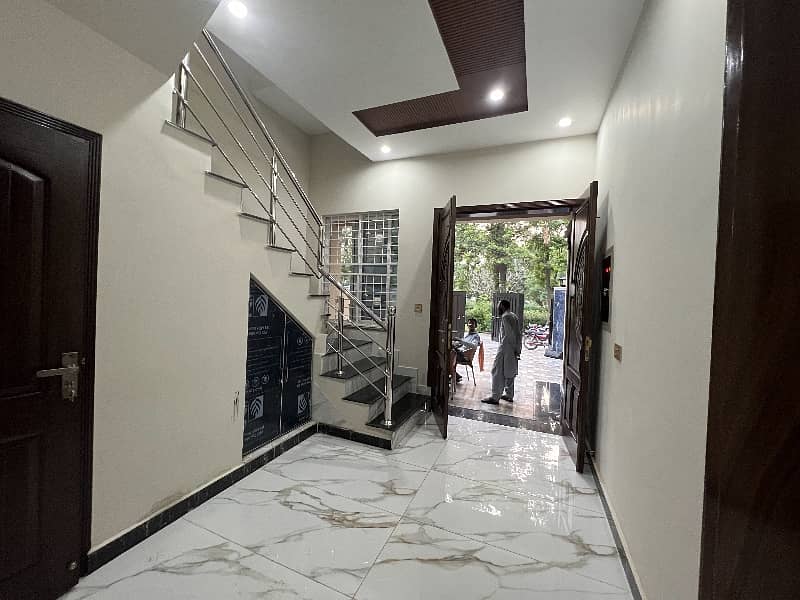 12 Marla Brand New House For Sale At Hot Block G1 Near Doctors Hospital 17