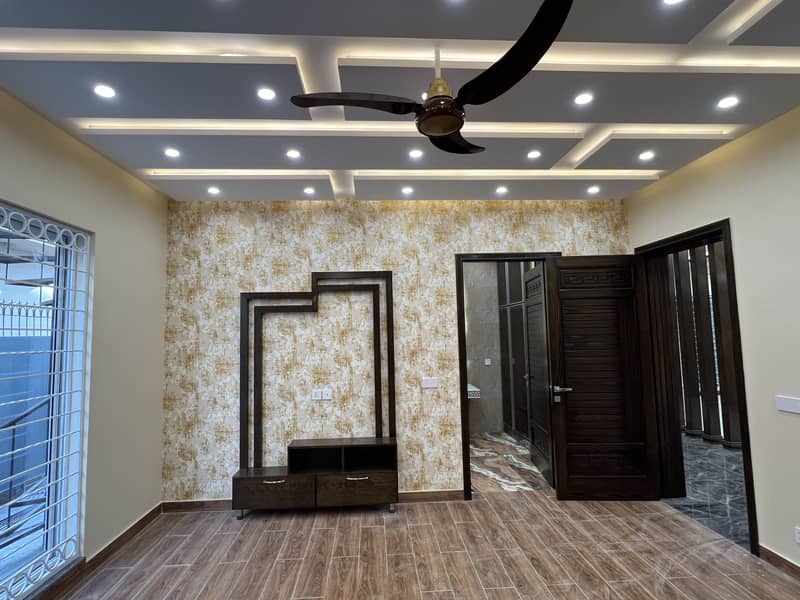 1 Kanal Brand New Luxury House For Sale In Wapda Town Phase 1, Lahore 19