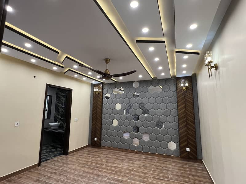 1 Kanal Brand New Luxury House For Sale In Wapda Town Phase 1, Lahore 32