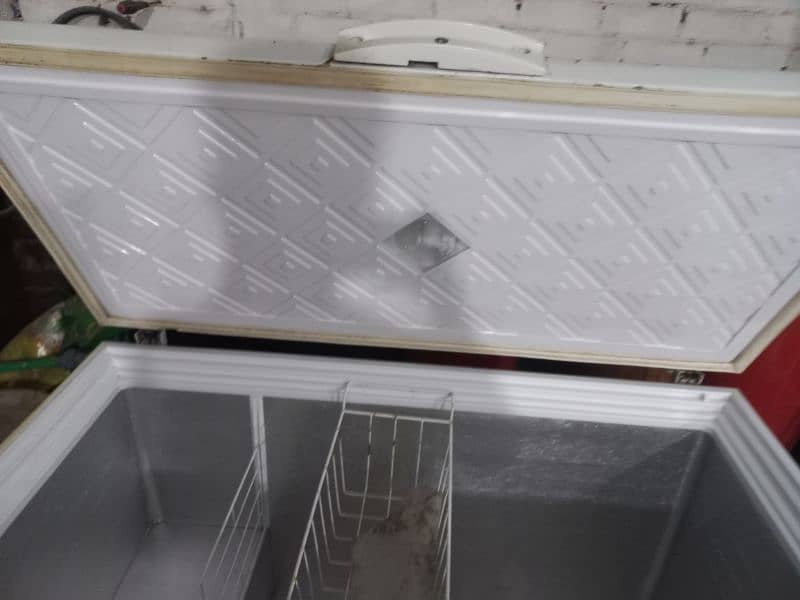 wave freezer 315 model new condition 0