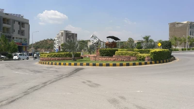 In Bahria Town Phase 8 Extension Plot File For sale Sized 5 Marla 1