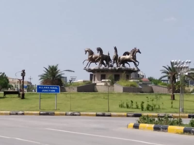 In Bahria Town Phase 8 Extension Plot File For sale Sized 5 Marla 6