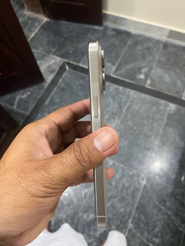 Iphone 15 pro max natural titanium HK Model 2