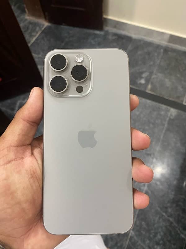 Iphone 15 pro max natural titanium HK Model 3
