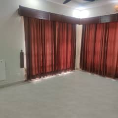 In DHA Phase 1 - Defence Villas 11 Marla House For sale