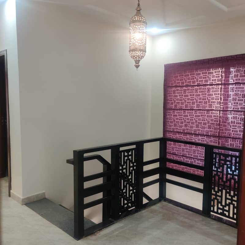 In DHA Phase 1 - Defence Villas 11 Marla House For sale 10