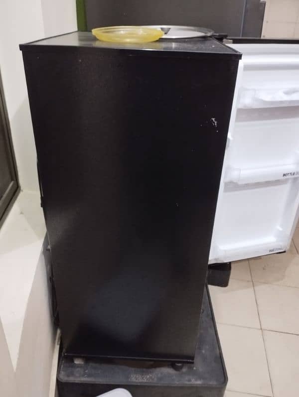 PEL Life Pro Refrigerator 2