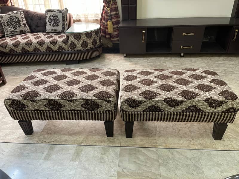 10 seater brown sofa set used for only 1 month with 2 free side tables 6