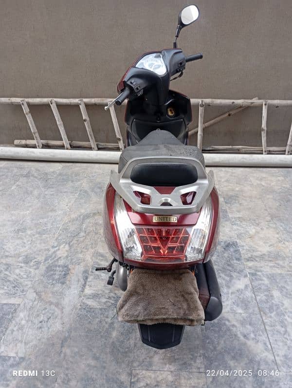 united scooty 100cc 4