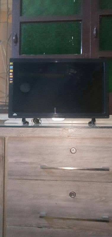 led tv 8