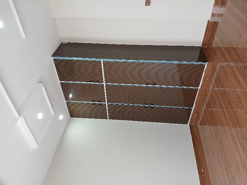 10 Marla brand new house ideal location near to canal road 4