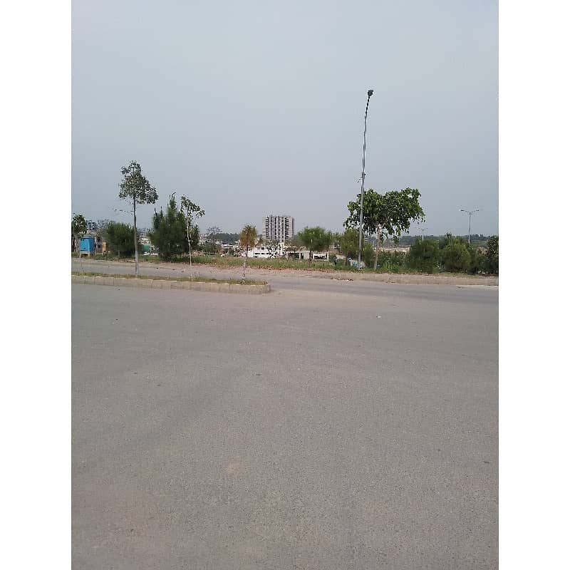 10 Marla Corner Residential Plot Available. For Sale in Top City 1 Block D Islamabad. Hafeez Jalandari Road. 47