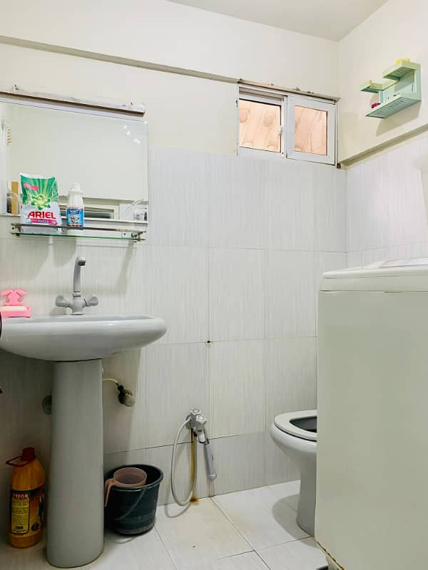 3 Bed DD Flat For Sale Hina Garden, Gulishtan e Jauhar Block 19 Near Near Saima Mall 8