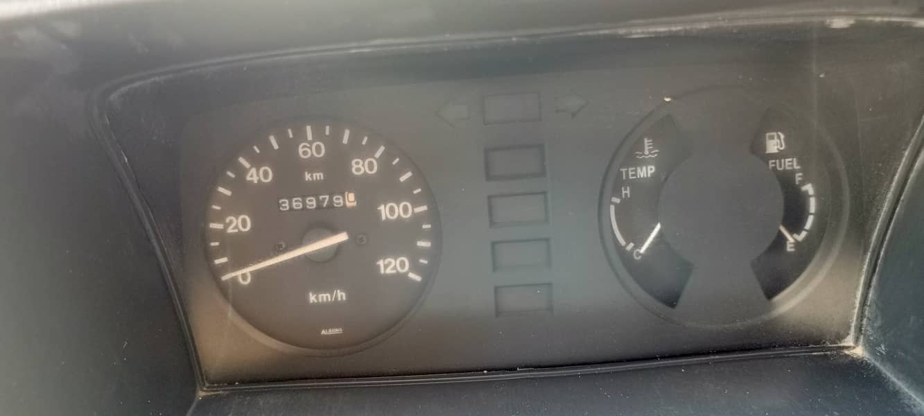Suzuki Bolan 2016 6