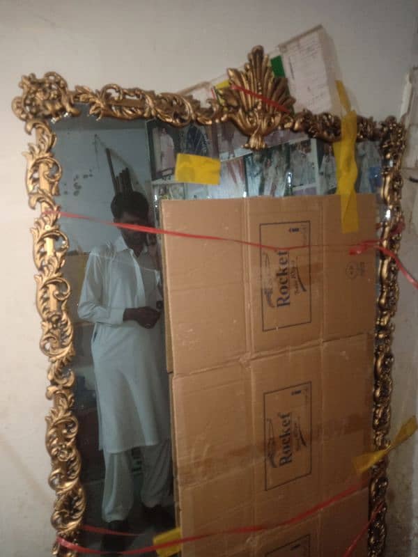 almost new elegant mirror 5