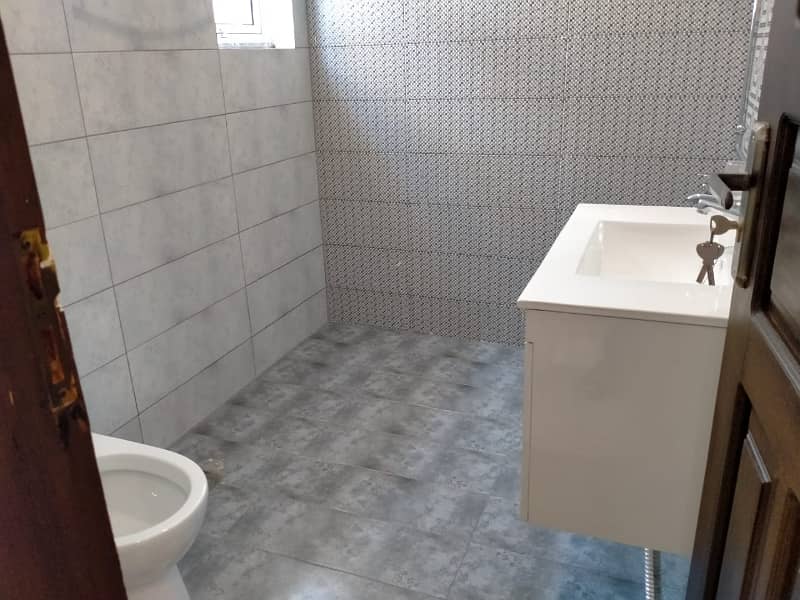 G-10/4 SUNFACE 40X80 DOUBLE UNIT HOUSE GOOD INCOMING RENT 16