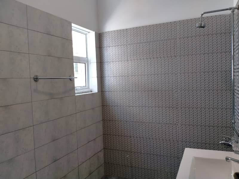G-10/4 SUNFACE 40X80 DOUBLE UNIT HOUSE GOOD INCOMING RENT 21