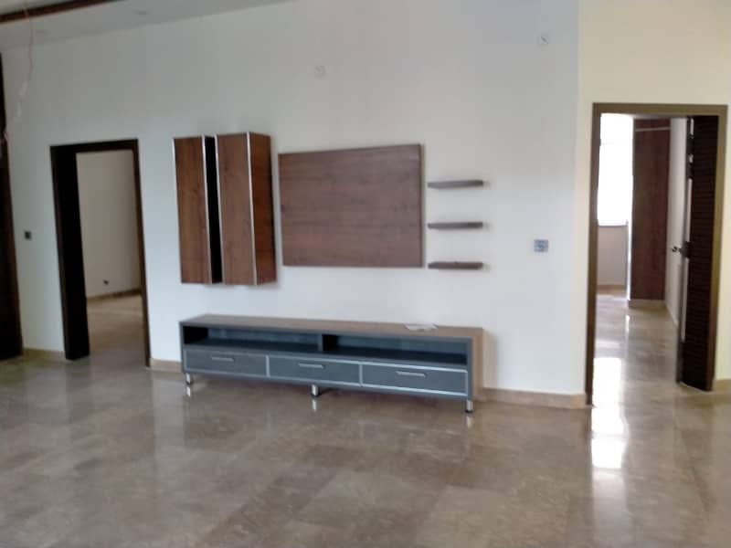 G-10/4 SUNFACE 40X80 DOUBLE UNIT HOUSE GOOD INCOMING RENT 1