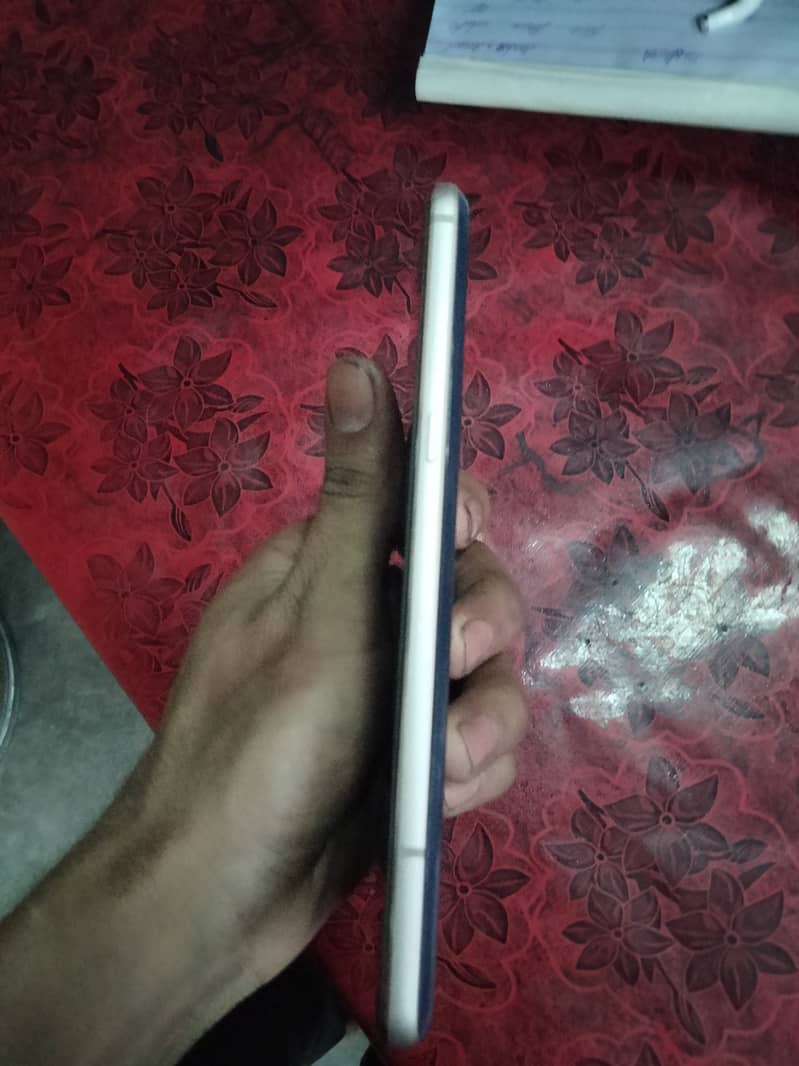 LG V60 ThinQ 5G 1