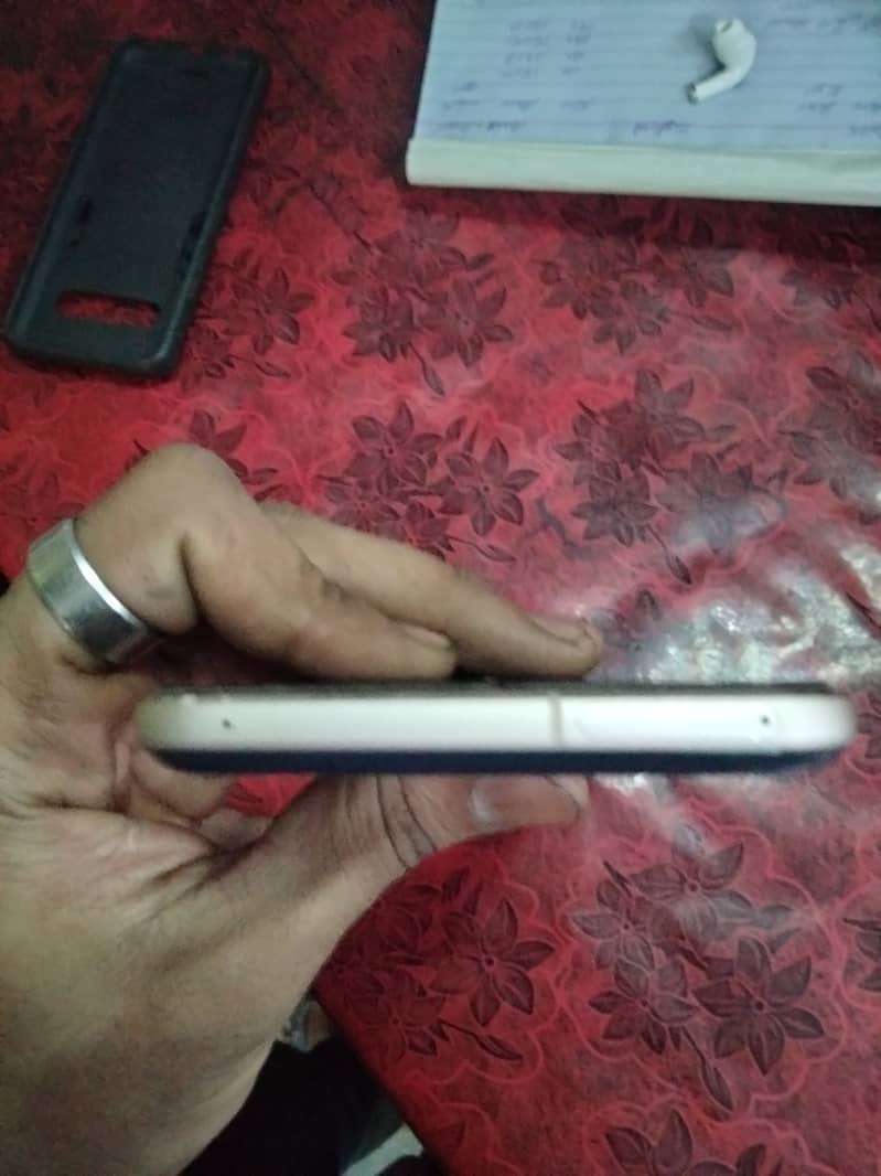 LG V60 ThinQ 5G 2
