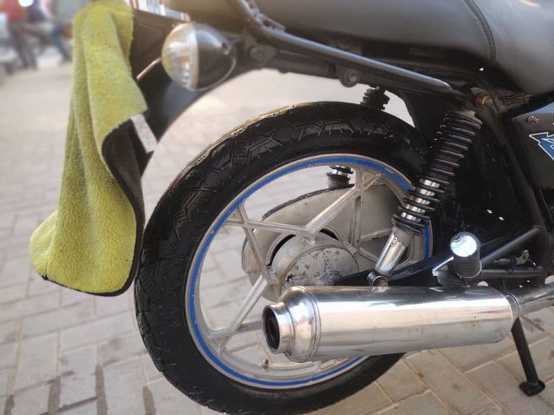 Suzuki GS 150 SE 2018 Modle l Suzuki in Bike l GS 150 l Total Geniune 7