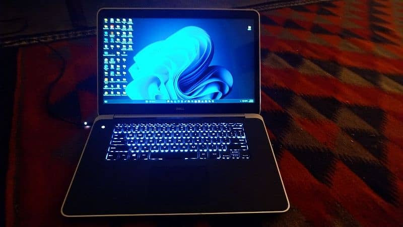 dell precision m3800 i 7 4th G ( 16 gb 512 gb nvme ) 9