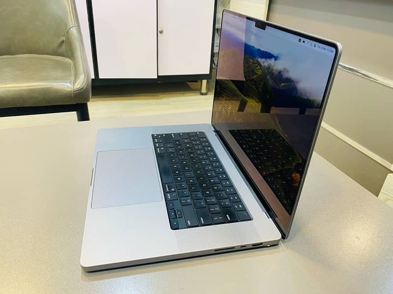 16 inch MacBook M1 Pro 2021 16/512 94%BH 1
