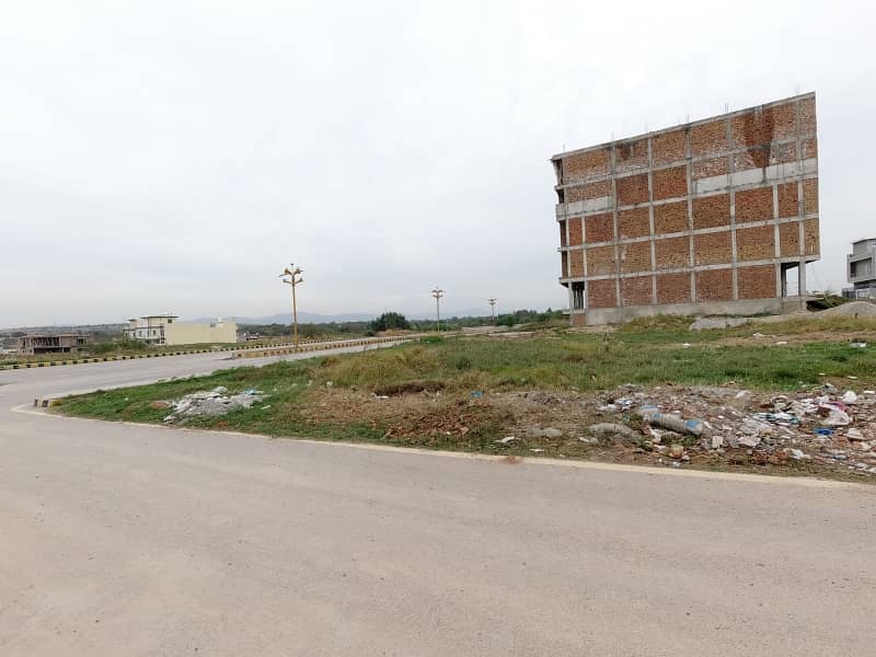 E-18 Gulshan-E-Sehat Islamabad Corner Commercial Plot On 100 Feet Road 16