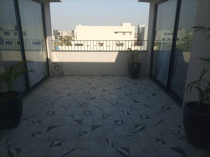10 marla house Gulshan ravi 2