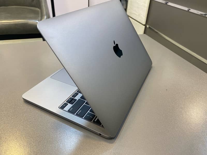 MacBook Pro 13” M1-2020 16GB/256GB 3