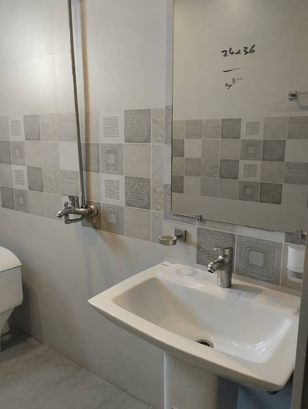 2 Bed Non Furnish Flat With Hot Location With Original Pictures Attached Available In The Heart Of Bahria Town Lahore 9