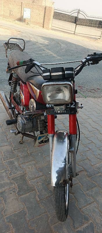 Yamaha 2 stoke 2005 Model 2
