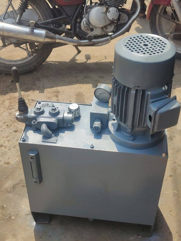 hydraulic pump 10