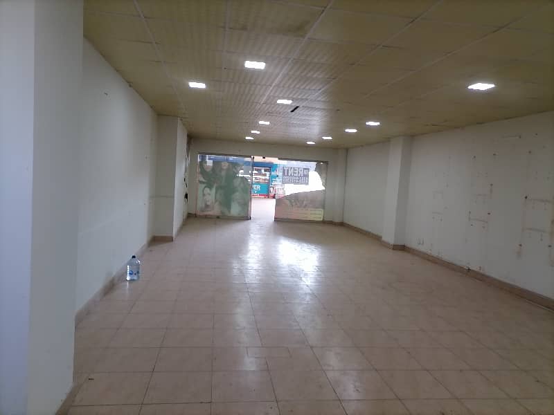 4 Marla Office For rent Is Available In DHA Phase 8 - Commercial Broadway 5