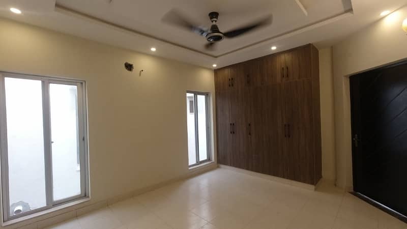 A 10 Marla House Located In Divine Gardens Is Available For sale 5