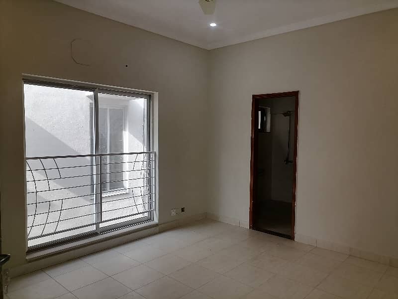Buy A Centrally Located 1020 Square Feet Flat In Air Avenue Luxury Apartments 4
